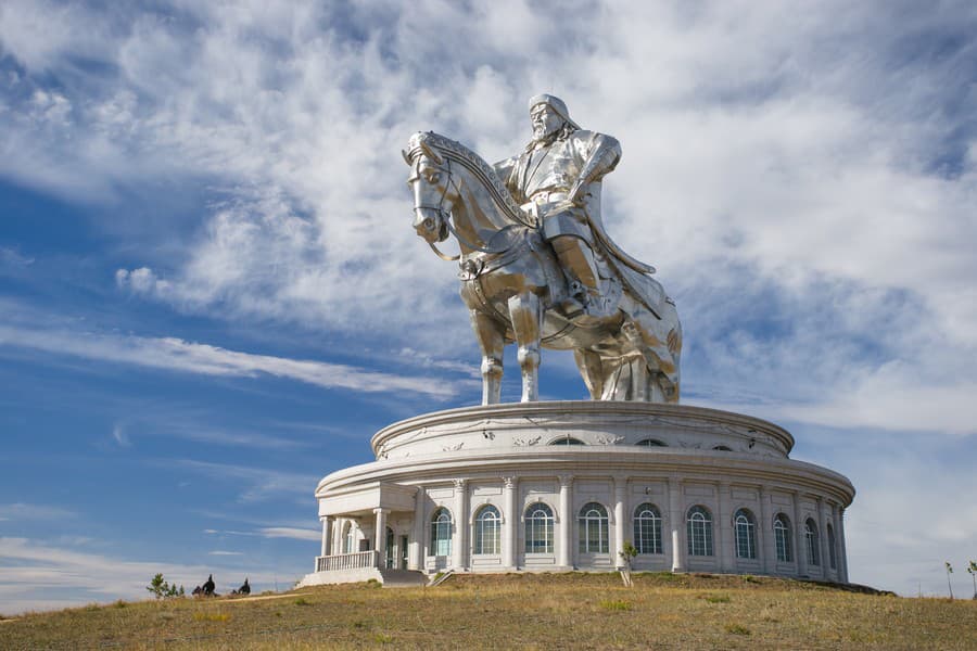 Džingischánova socha neďaleko Ulánbátaru