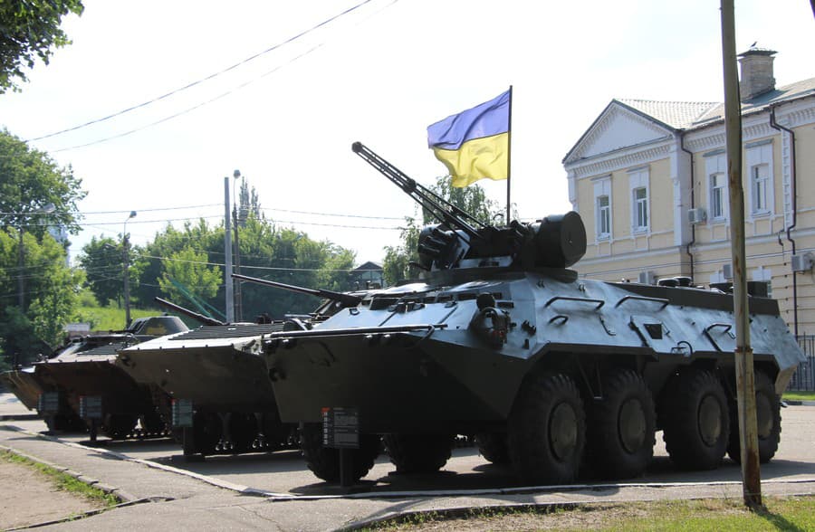 Toto sú len exponáty, bohužiaľ dnes sú v Kyjeve aj skutočné tanky