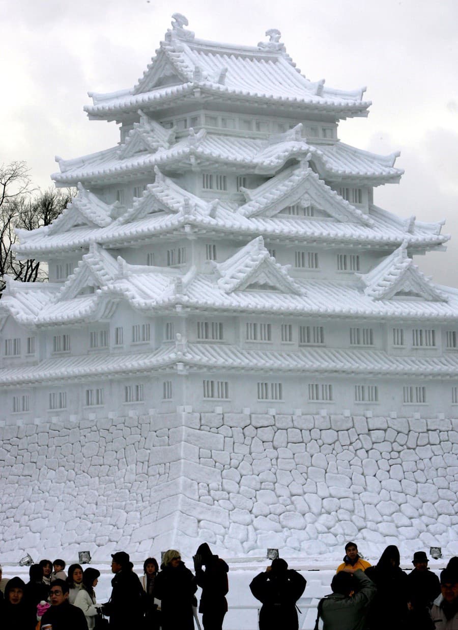 Veľkolepá snežná socha japonského hradu Nagoya