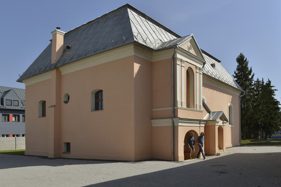 Budova zrekonštruovanej synagógy v Bardejove