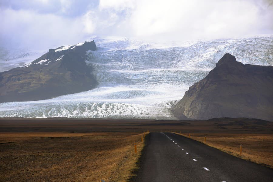 Ľadové jaskyne Vatnajökull vyzerajú