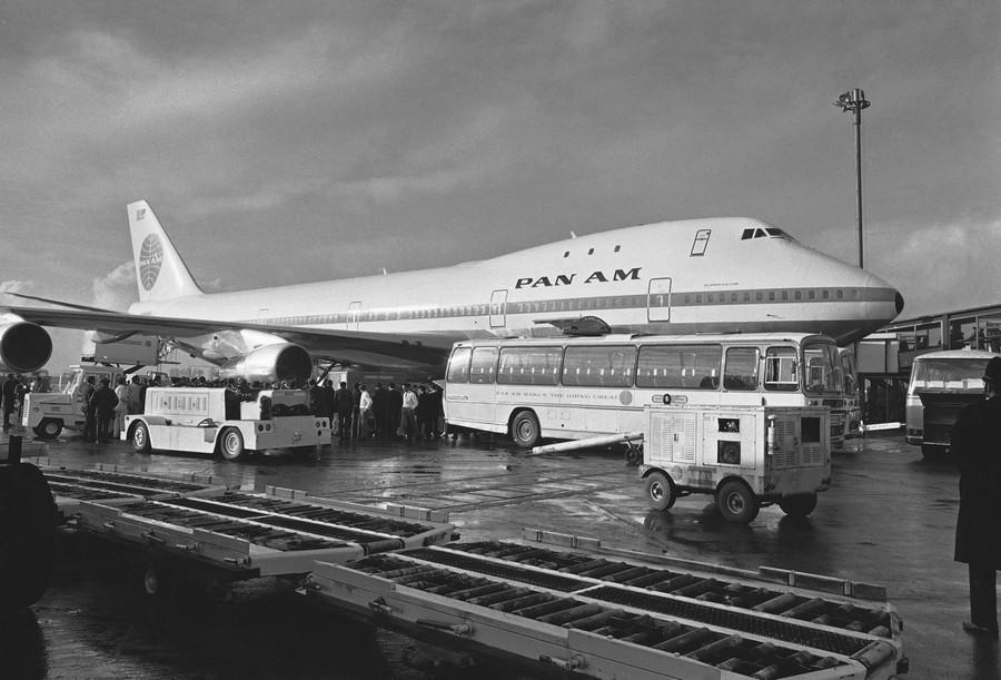 Boeing 747 leteckej spoločnosti Pan Am po pristátí na letisku Heathrow v Londýne po svojom prvom komerčnom transatlantickom lete z New Yorku 22. januára 1970