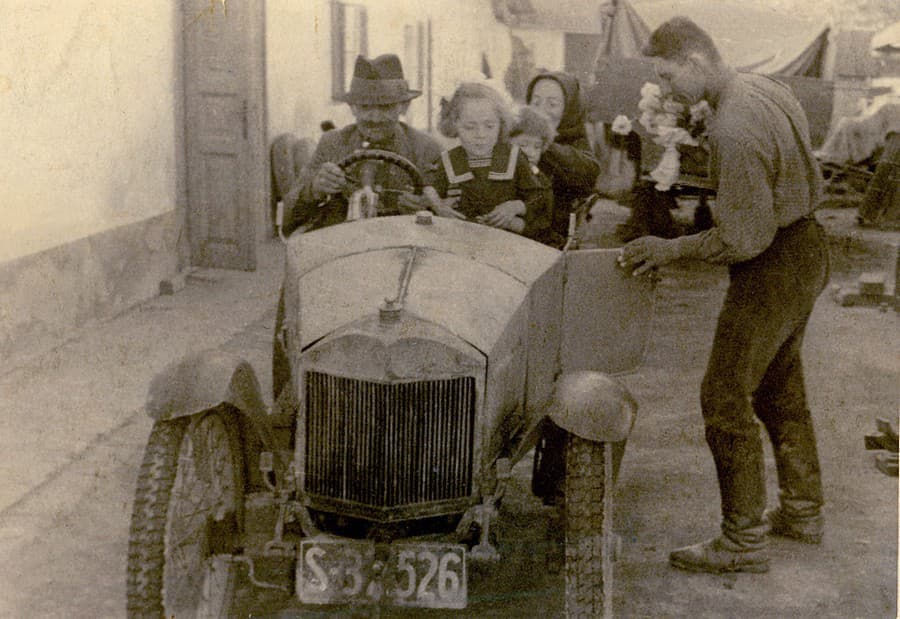 Prvé auto vyrobené na