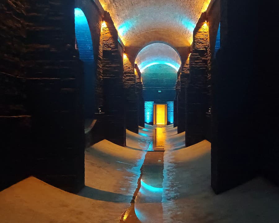 Podzemný chrám vody: V