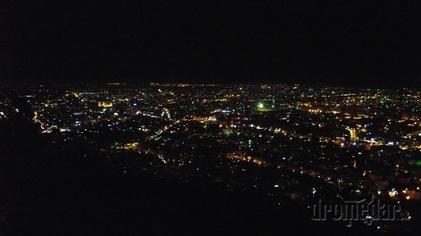 Damask v noci