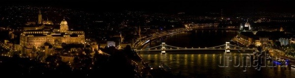 Nočná panoráma Budapešti