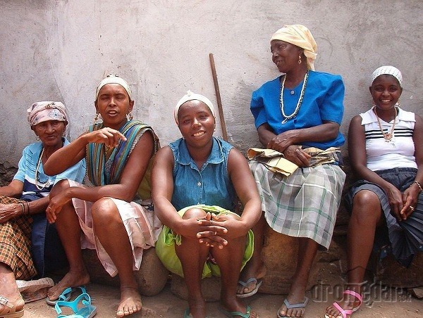 Miestne ženy na ostrovoch