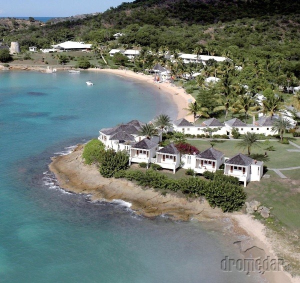 Členité pobrežie ostrovov Antigua