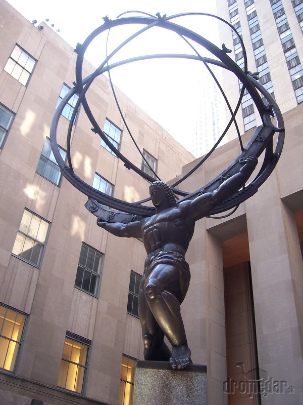 Socha Atlasa pred Rockefellerovým