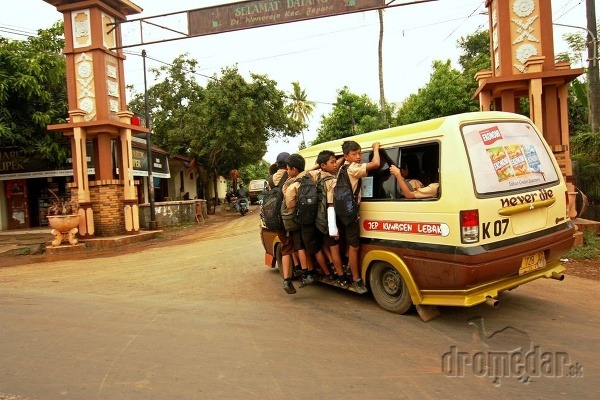 Cestovanie autobusom, Jepara, Indonézia