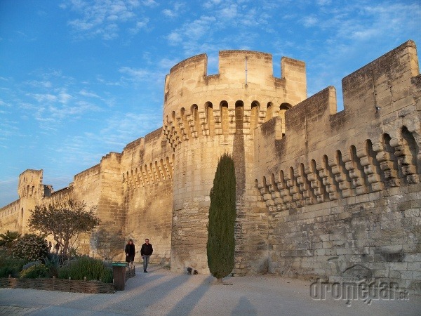 Avignonské mestské hradby, Avignon