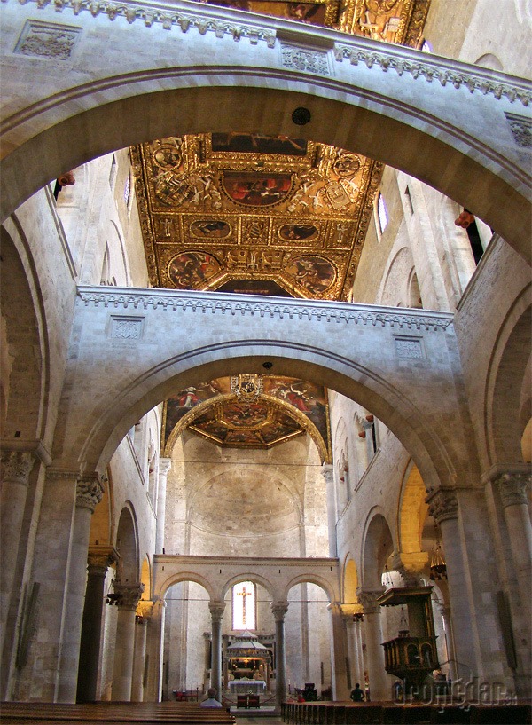 Bazilika svätého Mikuláša, Bari