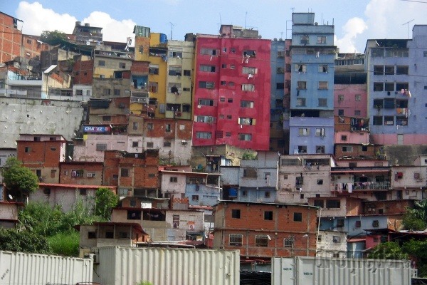 Chudobná štvrť, Caracas, Venezuela