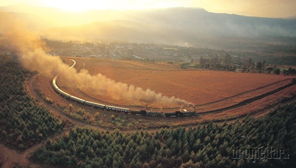 Všetky krásy Afriky môžete objavovať v klasickom Shongololo Express, luxusnom vlaku.