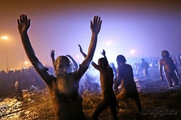 Hinduistická púť Kumbh Mela, India