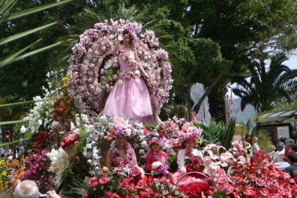 Sprievod festivalu kvetov, Madeira,