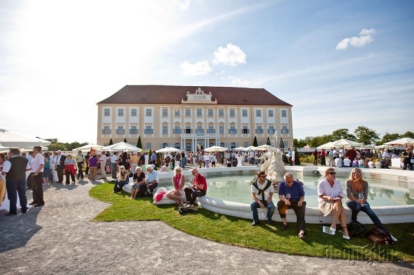 Cezhraničný festival pôžitku na zámku Schloss Hof, Rakúsko