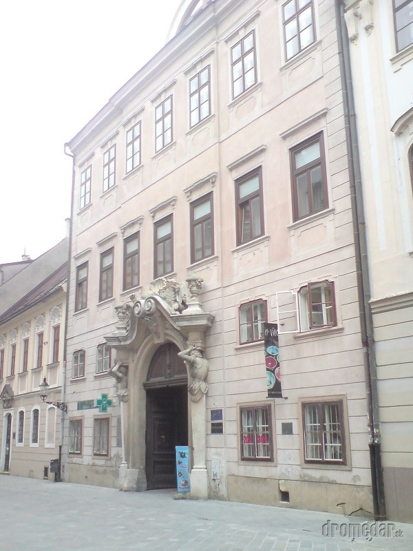 Esterháziho palác, Bratislava