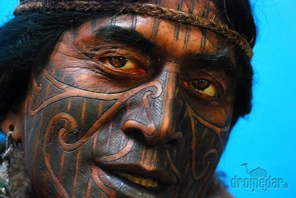 Maorské tetovanie malo odstrašiť