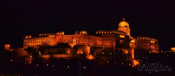 Pohľad v noci, Budapešť
Roman