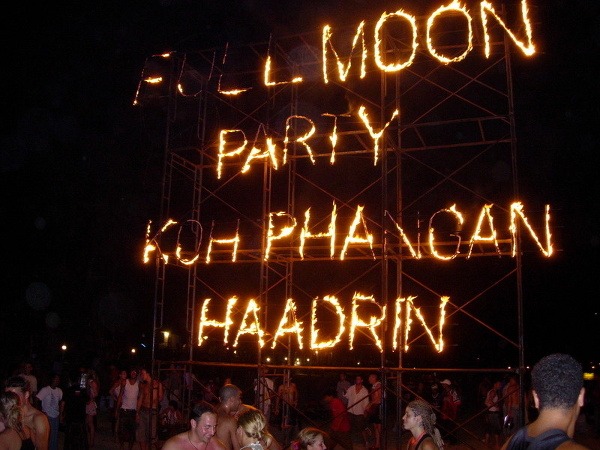 Party pri oslavách splnu mesiaca, Hadd Rin, Thajsko