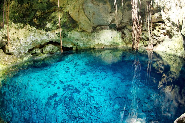 Mayské cenoty (zatopené závrty), Mexiko