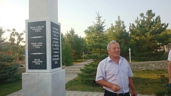 Dôchodca Andrej farbisto rozpráva