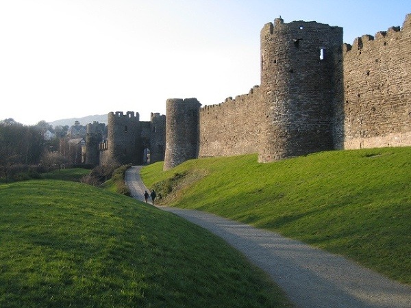 Mestské hradby a hrad