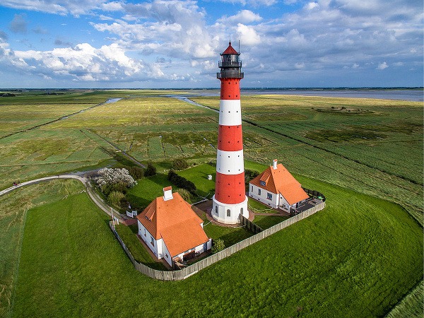 Maják Westerheversand vo Šlezvicko-Holštajnsku, Nemecko