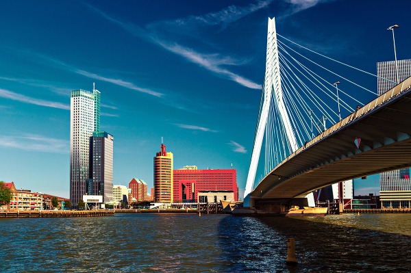 Rotterdam, najväčší európsky prístav s bohatou históriou