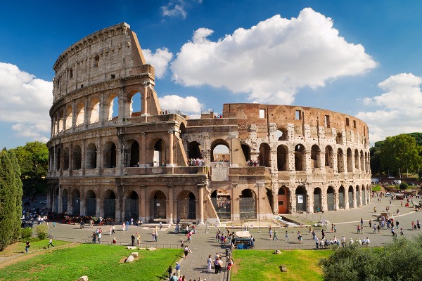 Koloseum v Ríme