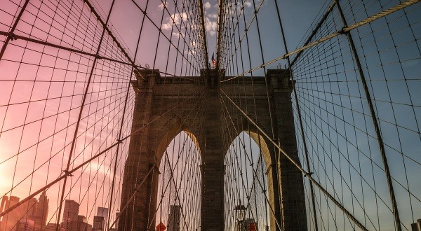 Brooklyn Bridge v New