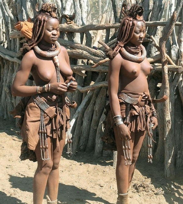 Príslušníčka domorodého obyvateľstva Namíbie.