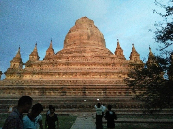Chrám v Bagane bez