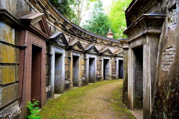 Cintorín Highgate, Anglicko
