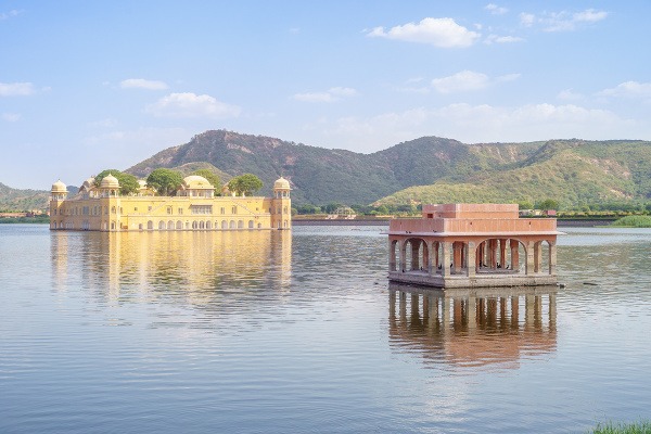 Vodný palác Jal Mahal: