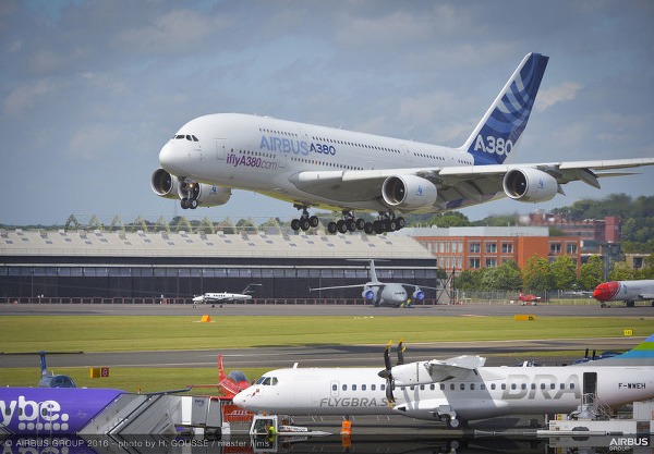 Airbus A380 je najväčším