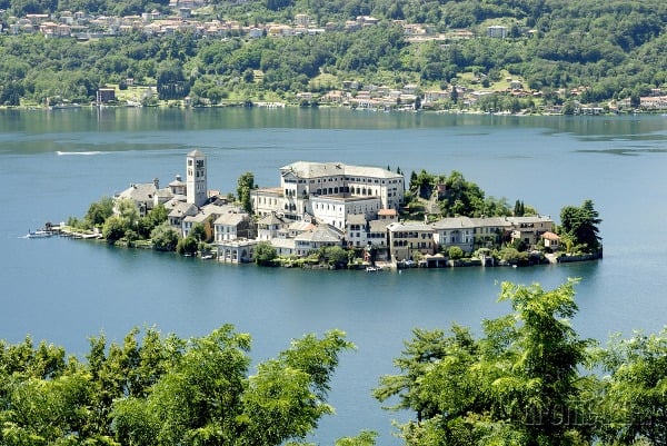 Jazero Orta, Taliansko