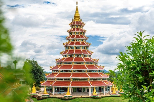 Wat Huai Pla Kung,