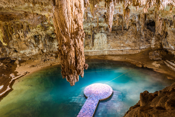 Cenote Suytun. © Thinkstock