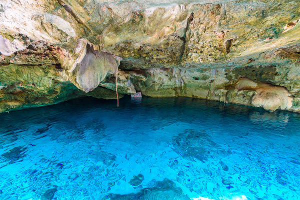 Cenote Dos Ojos. © Thinkstock