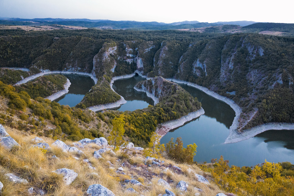 Meander rieky Uvac, Srbsko