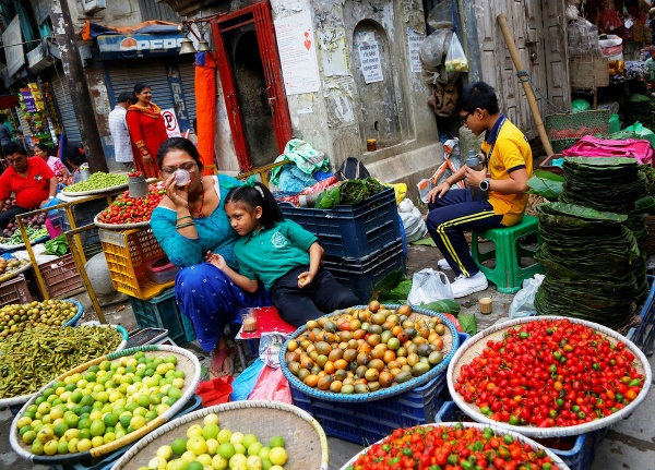Nepálski pouliční predavači zeleniny