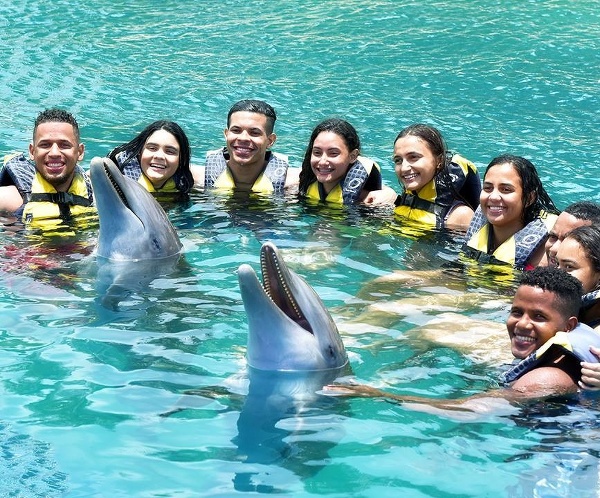© Ocean World Adventure Park & Marina