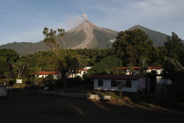 Na snímke sopka Volcán