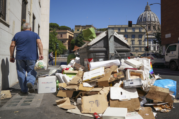 Rím je zasypaný odpadkami