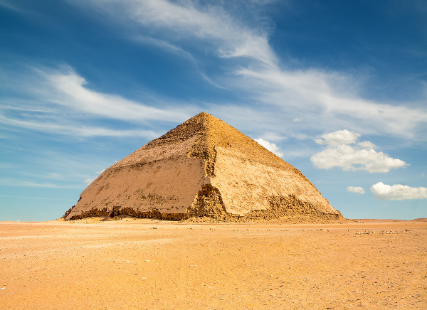 Lomená pyramída, Egypt