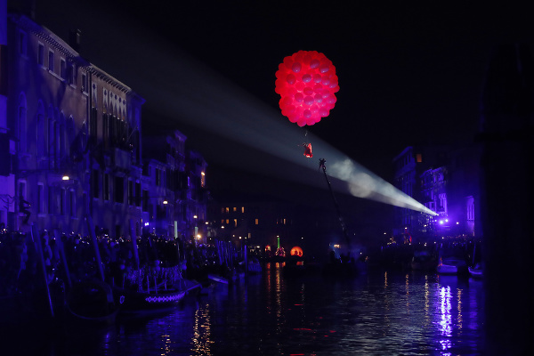 Otvorenie Benátskeho karnevalu