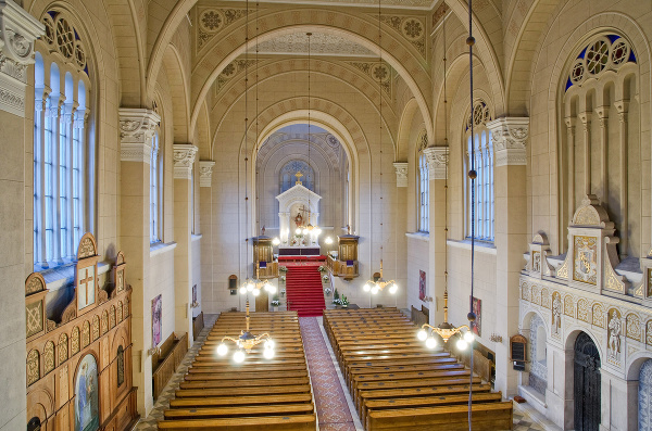 Interiér Nového evanjelického kostola