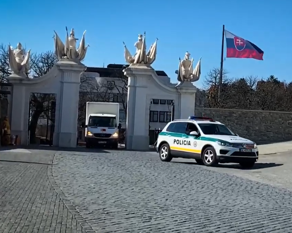 Na Bratislavský hrad doviezli